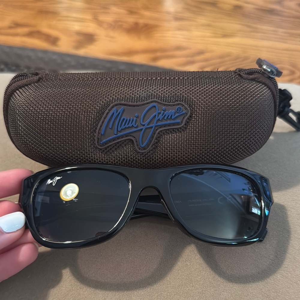Maui Jim Kahoma Sunglasses Black Frame With Neutral Gray Lenses
